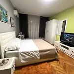 Downtown Retreat \